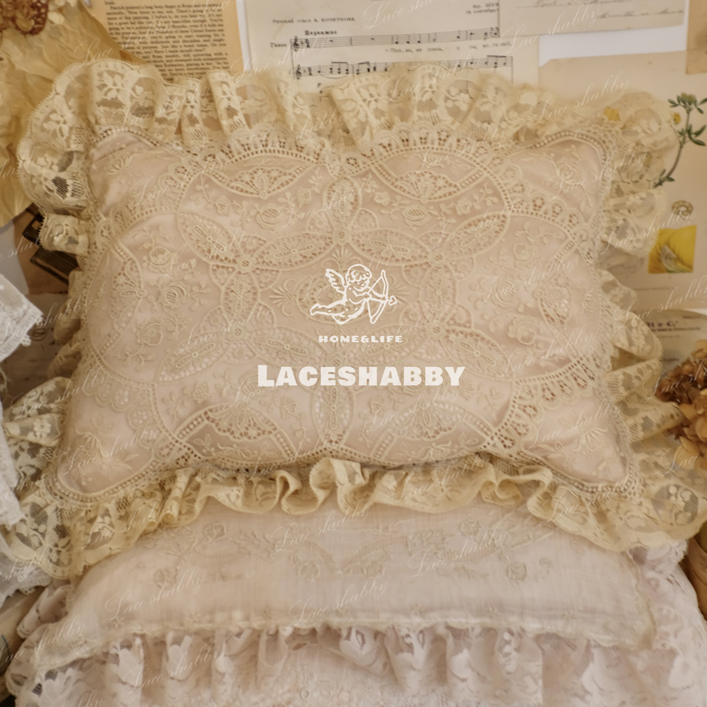 限量收藏级！1880年法国手工刺绣米色蕾丝荷叶边抱枕靠枕靠垫