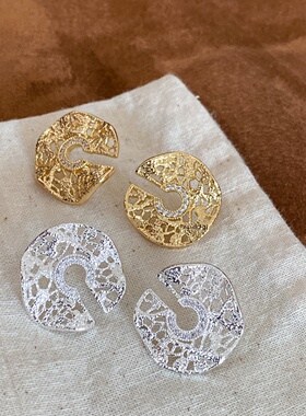轻奢中古风C型碎碎冰蕾丝锆石耳钉镂空文艺复古高级感优雅耳钉女