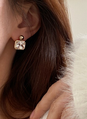方形锆石摩卡金棕珍珠耳钉小众设计韩版轻奢高级感气质百搭耳饰女