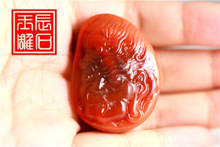明王南红玛瑙手工雕刻民族风