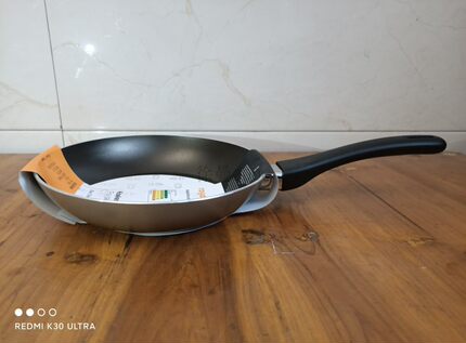 出口荷兰 20cm 无油烟不粘平底锅 煎锅 煎鸡蛋 早餐锅 舒适手感