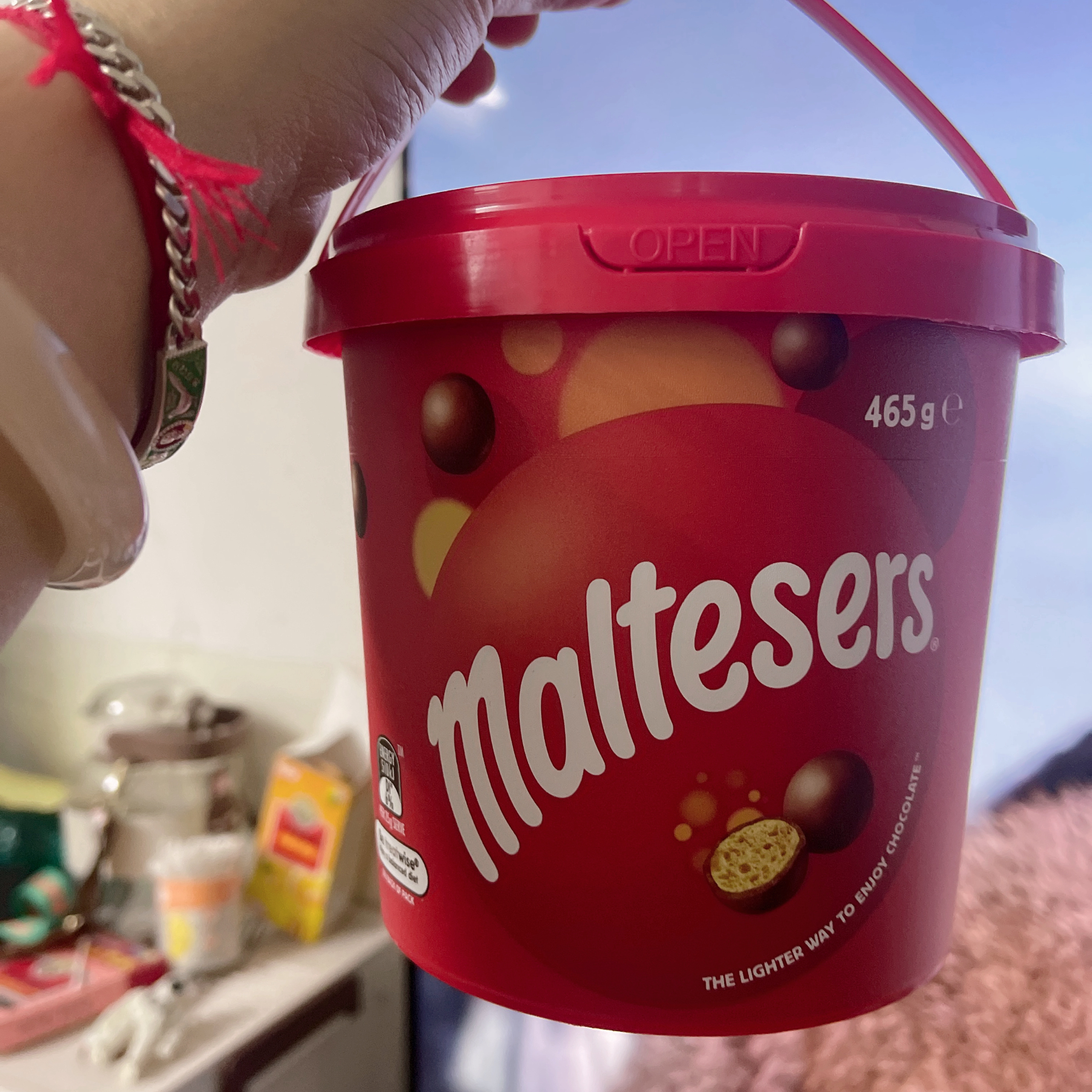 Maltesers/麦提莎进口牛奶夹心巧克力桶装465g零食豆