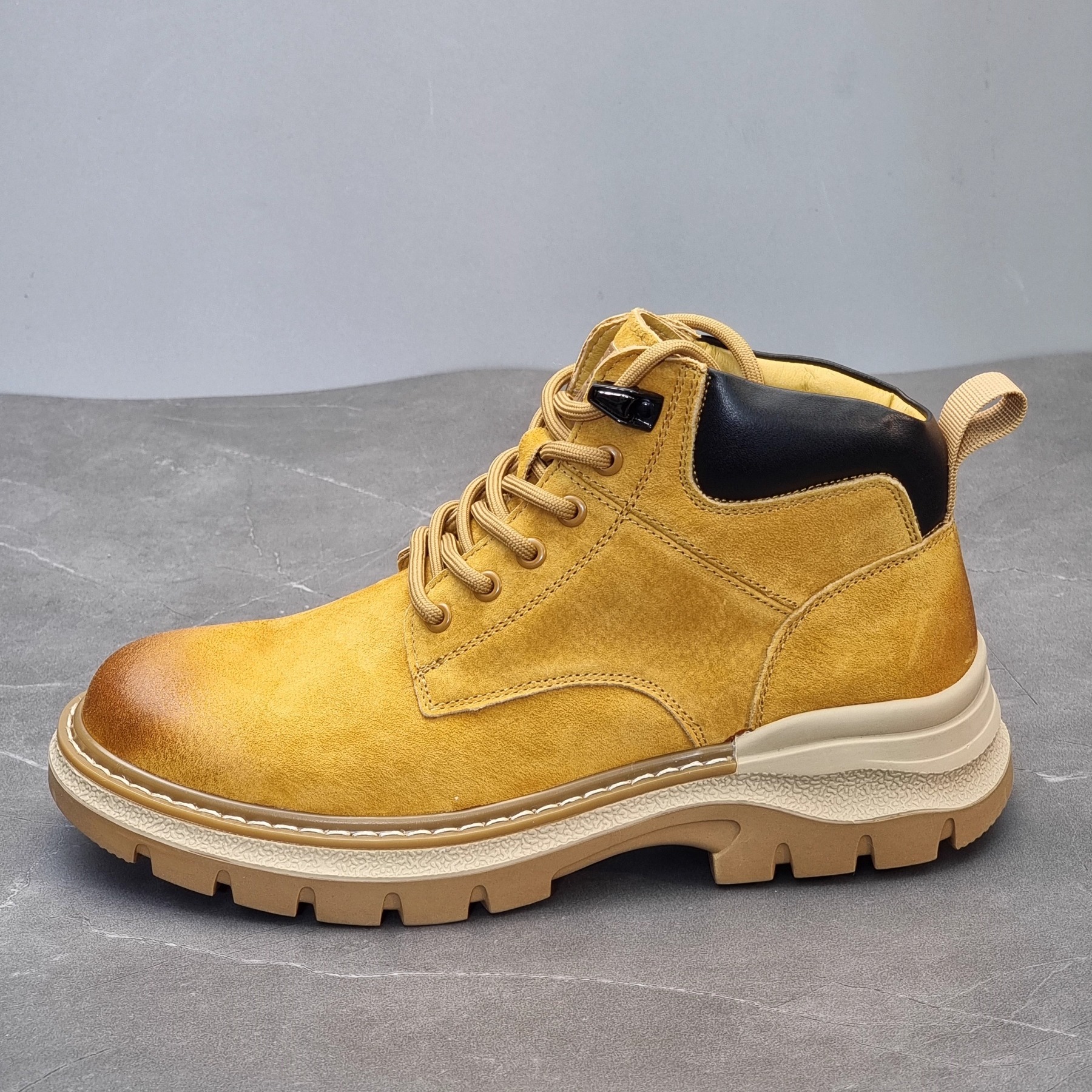 英伦风靴子马丁靴男鞋2025秋季男士高帮靴工装鞋复古厚底爆款短靴