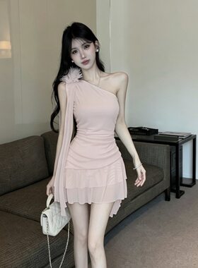 2026新款网感单肩短款荷叶边包臀连衣裙