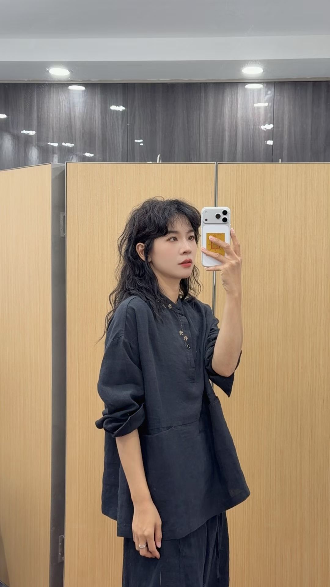 秋季新款汉麻刺绣领百搭衬衫女