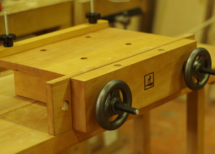 木工工具 工作台 MOXON桌上型双轮台钳操作台 WB4316 小鹿 堤旁树