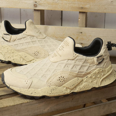 日本代购Flower MOUNTAIN HONEY COMB网眼Beige-Diamond露营鞋26