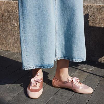 日本代购直邮VIVAIA Cristina系带缎面运动鞋内衬平底鞋女款