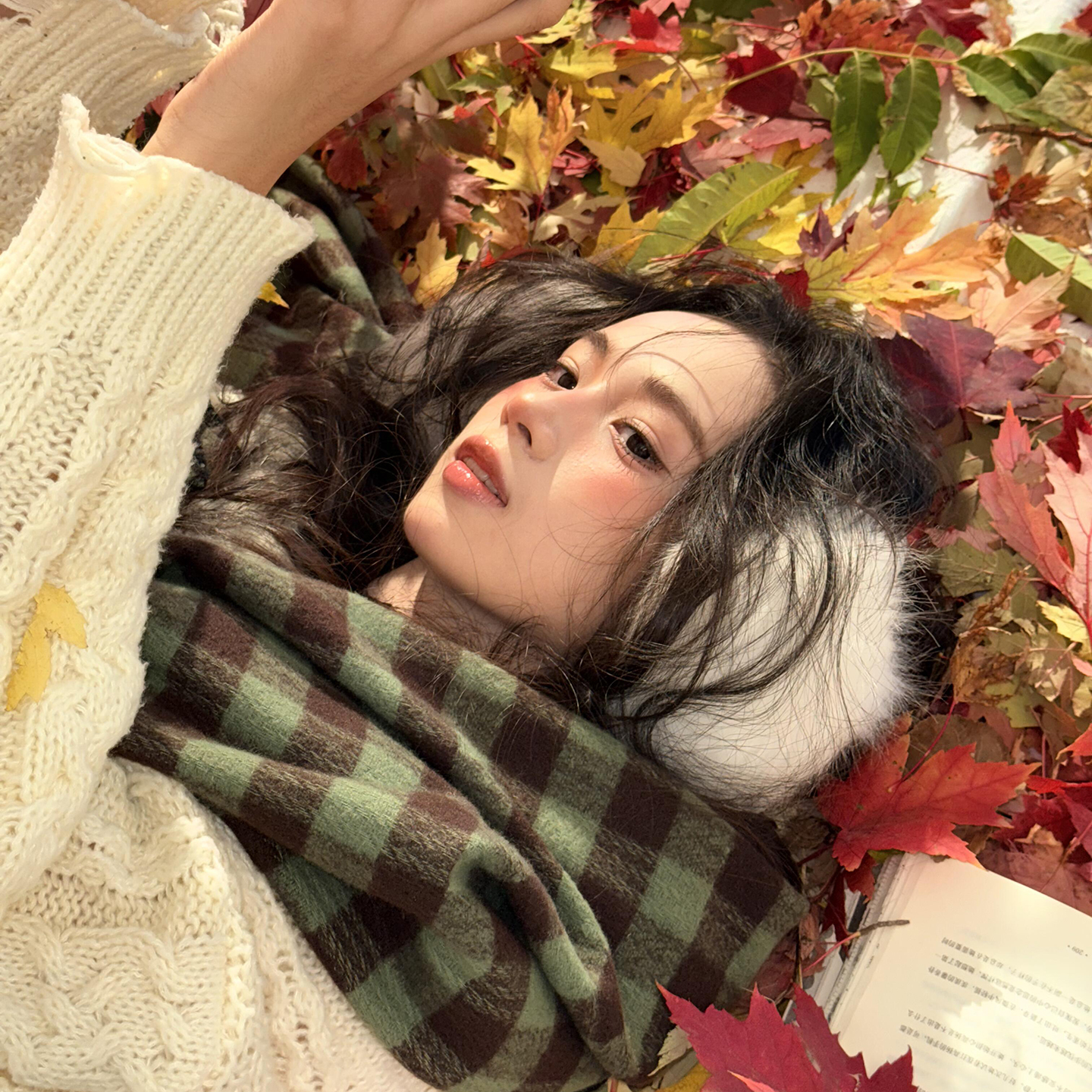 绿色围巾女款2025新款冬韩版氛围感加厚保暖旅行保暖外搭围脖披肩