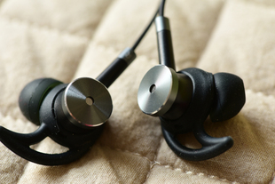 纯音乐耳机 独家售后 运动款 入耳式 佩戴舒适不容易掉 疯狂价格