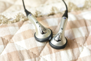 绝版 独家售后 一曲断肠 老塞魅力 库存无标平头耳机 疯狂价格