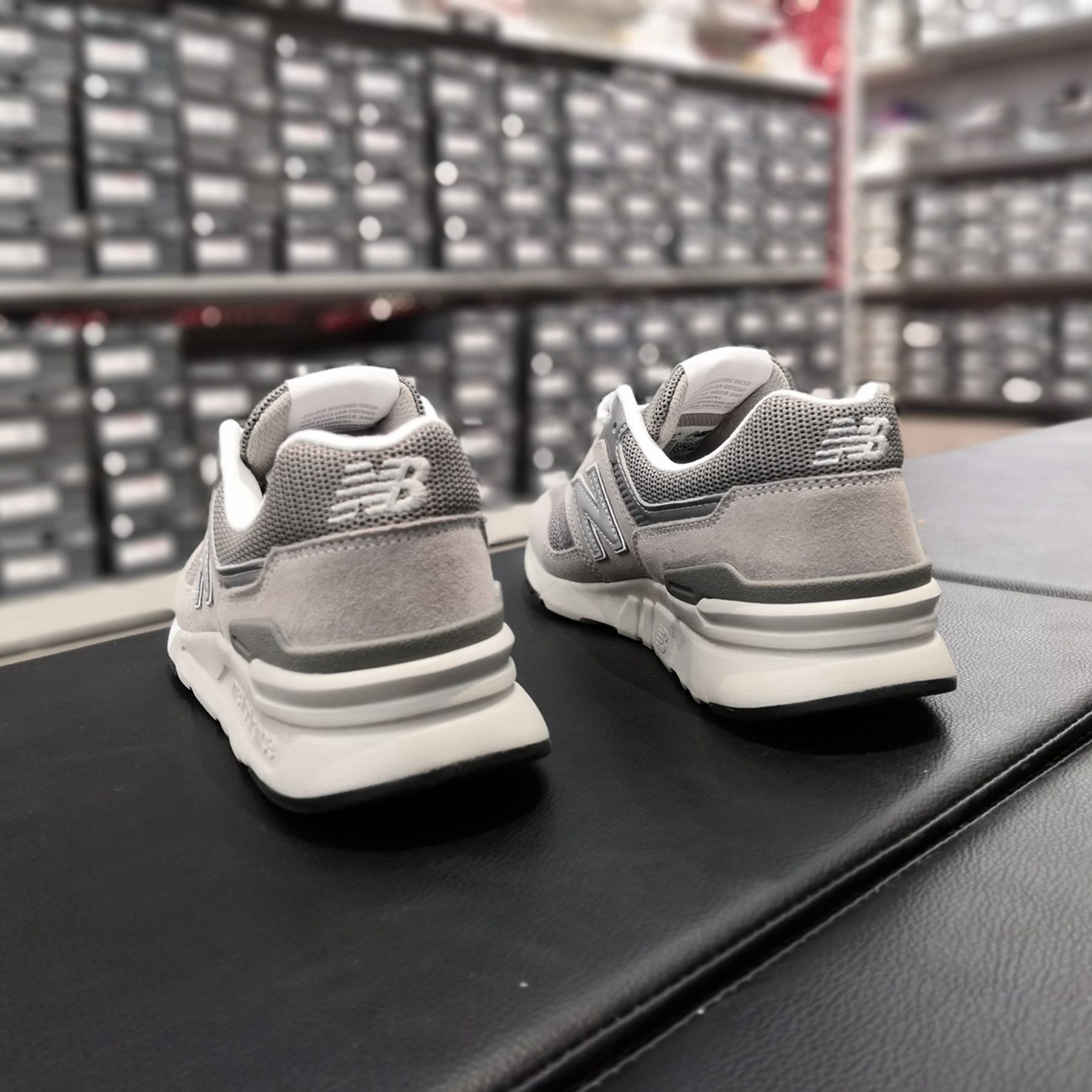元祖灰休闲运动鞋NEWBALANCE