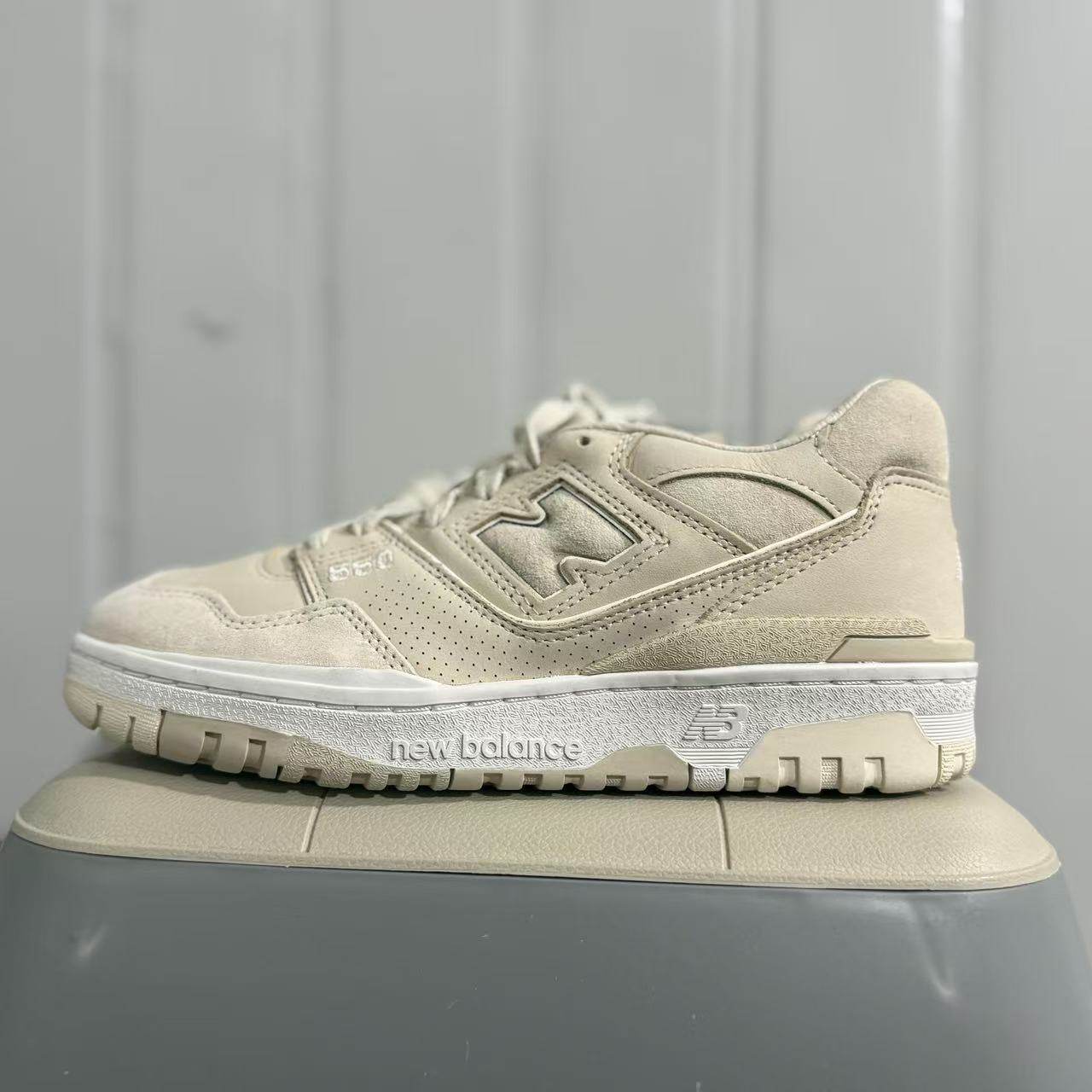 NEW BALANCE春秋舒适百搭米色轻便耐磨低帮板鞋BB550IBA,运动鞋new,运动休闲鞋,淘宝优惠券,粉丝福利购,淘宝优惠卷