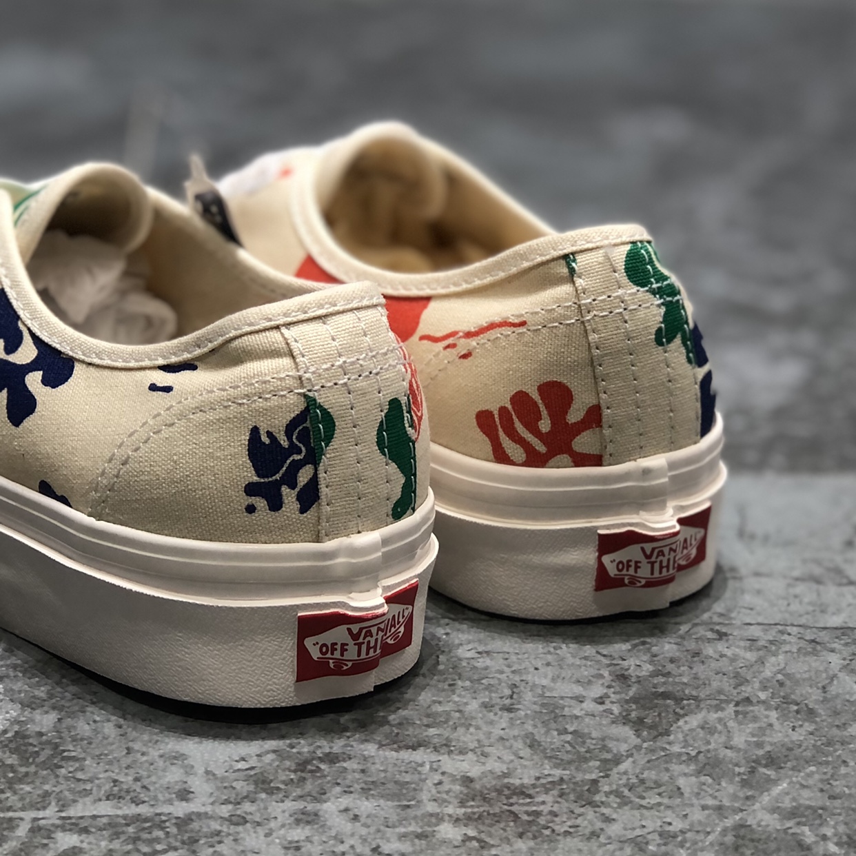 vans authentic安纳海姆印花男女情侣低帮帆布板鞋VN0A5KX4AWD