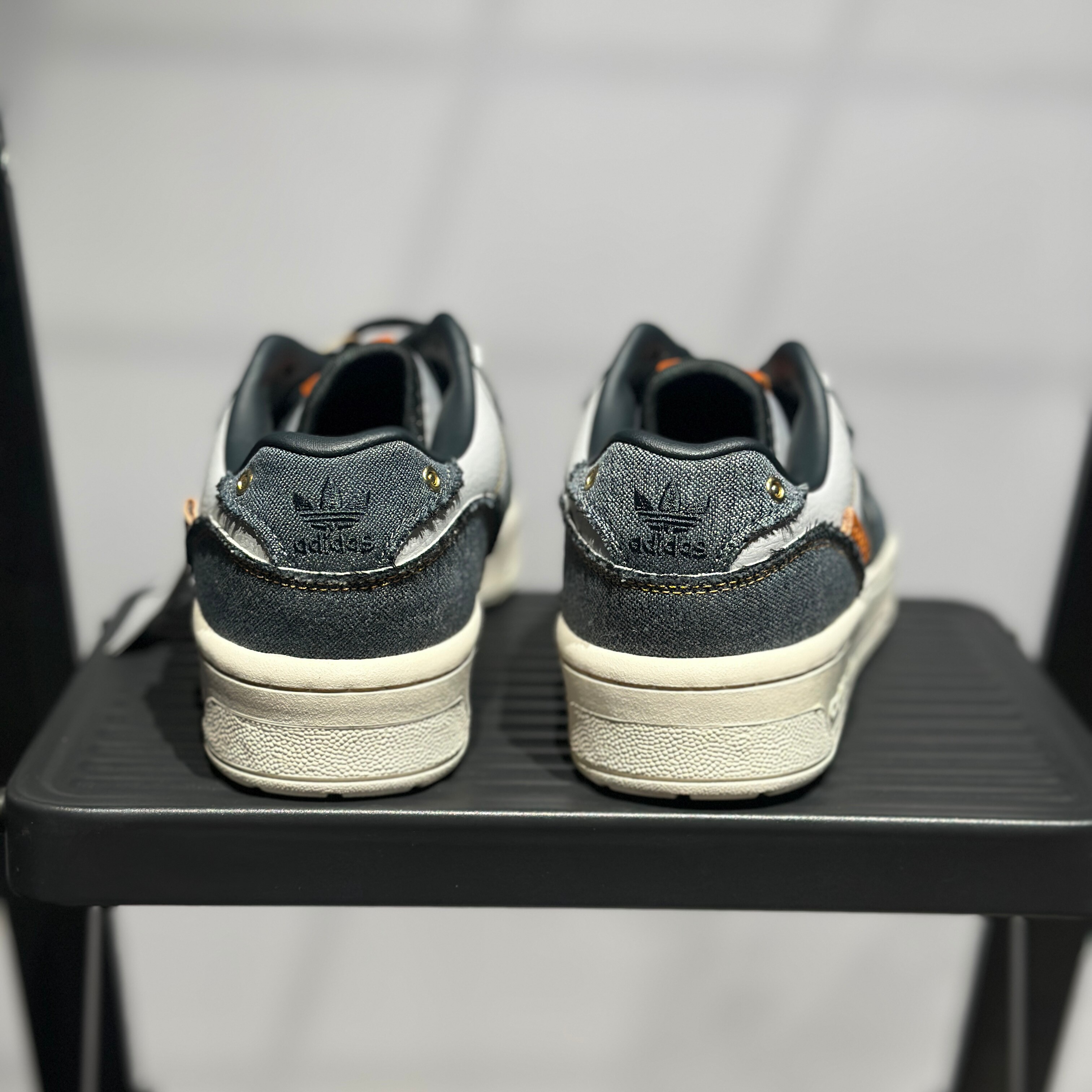 【坏蛋】Adidas阿迪达斯春夏男款复古缓震防滑轻质休闲板鞋IH3294