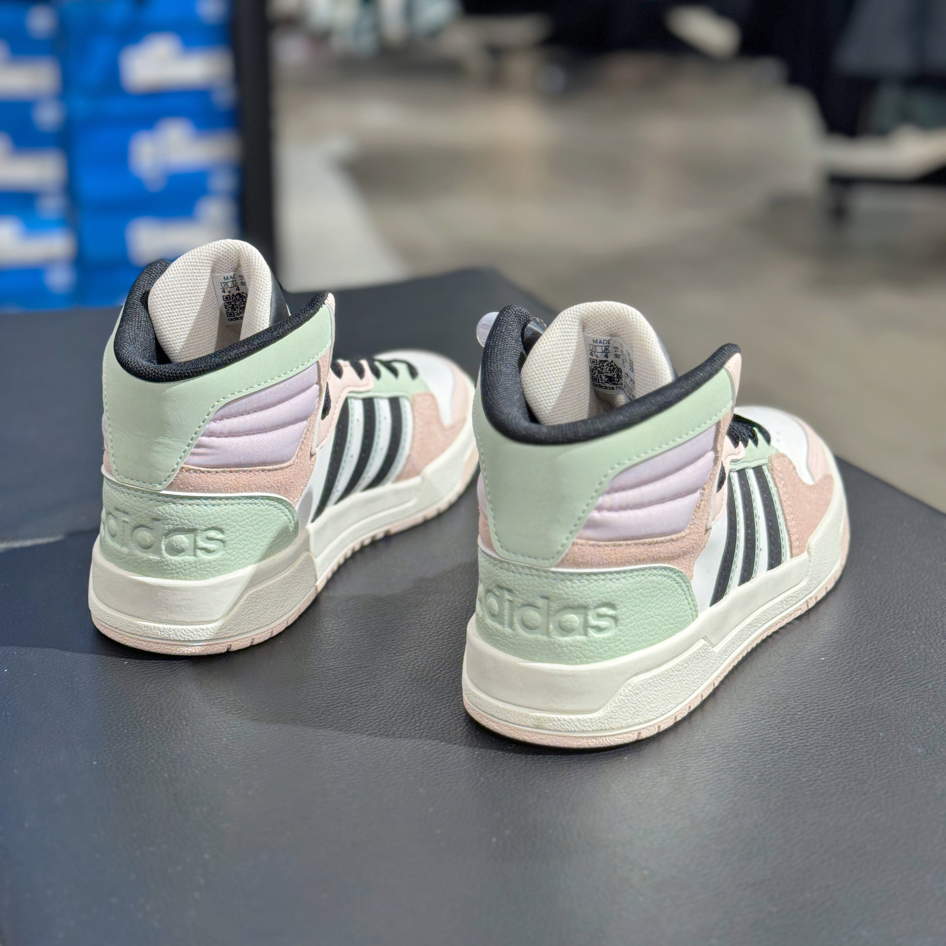 阿迪达斯ADIDAS女子复古百搭篮球鞋休闲运动透气高帮板鞋ID6009,运动鞋new,板鞋,淘宝优惠券,粉丝福利购,淘宝优惠卷