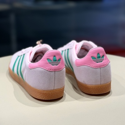 Adidas/阿迪达斯GAZELLE女子春季复古低帮运动板鞋T头鞋JP7128