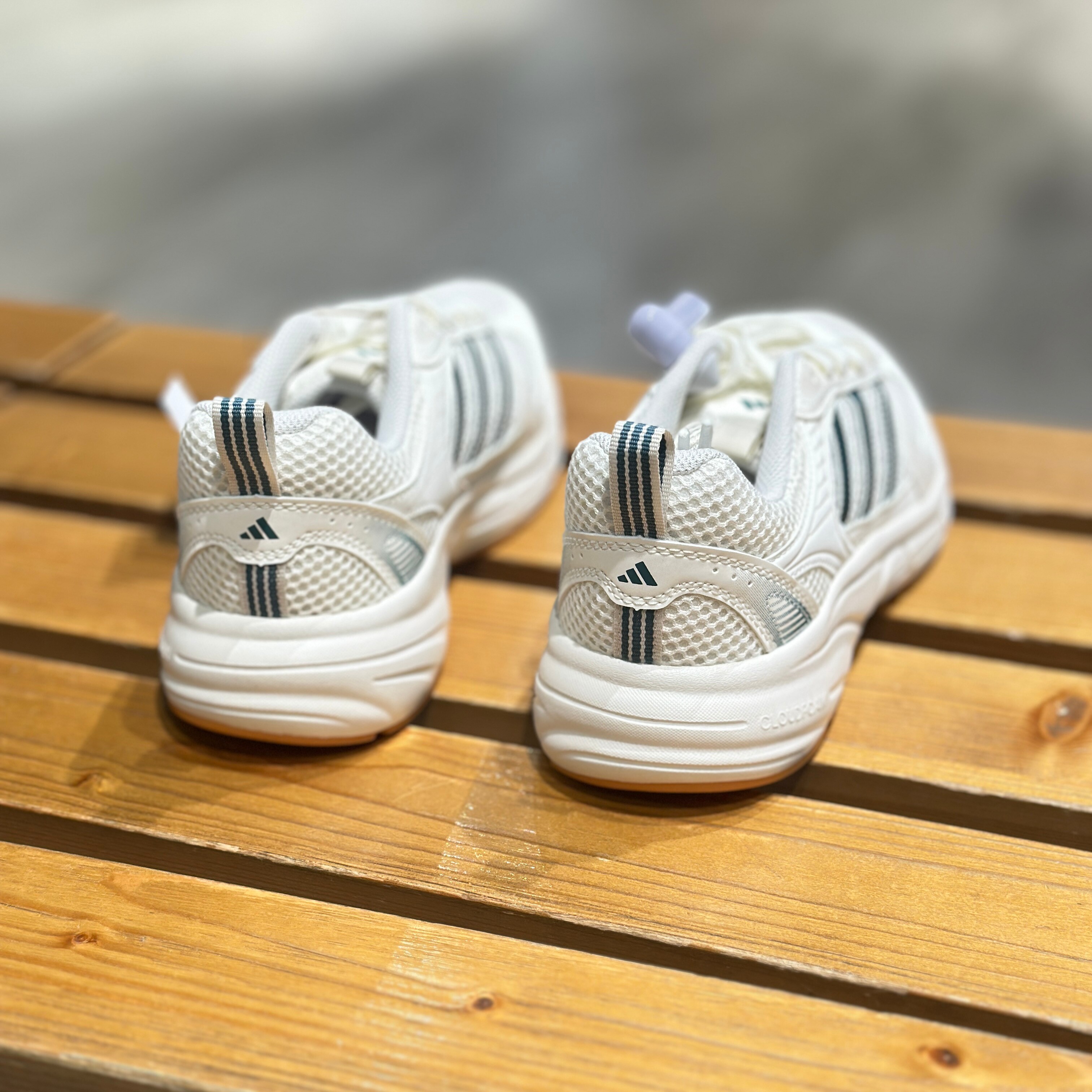 【坏蛋】adidas/阿迪达斯男春夏低帮跑步鞋舒适运动鞋KJ8106