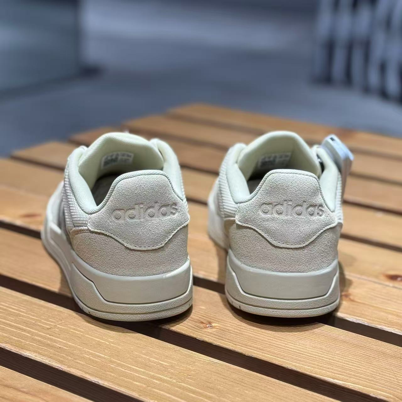 阿迪达斯复古低帮百搭板鞋男女
