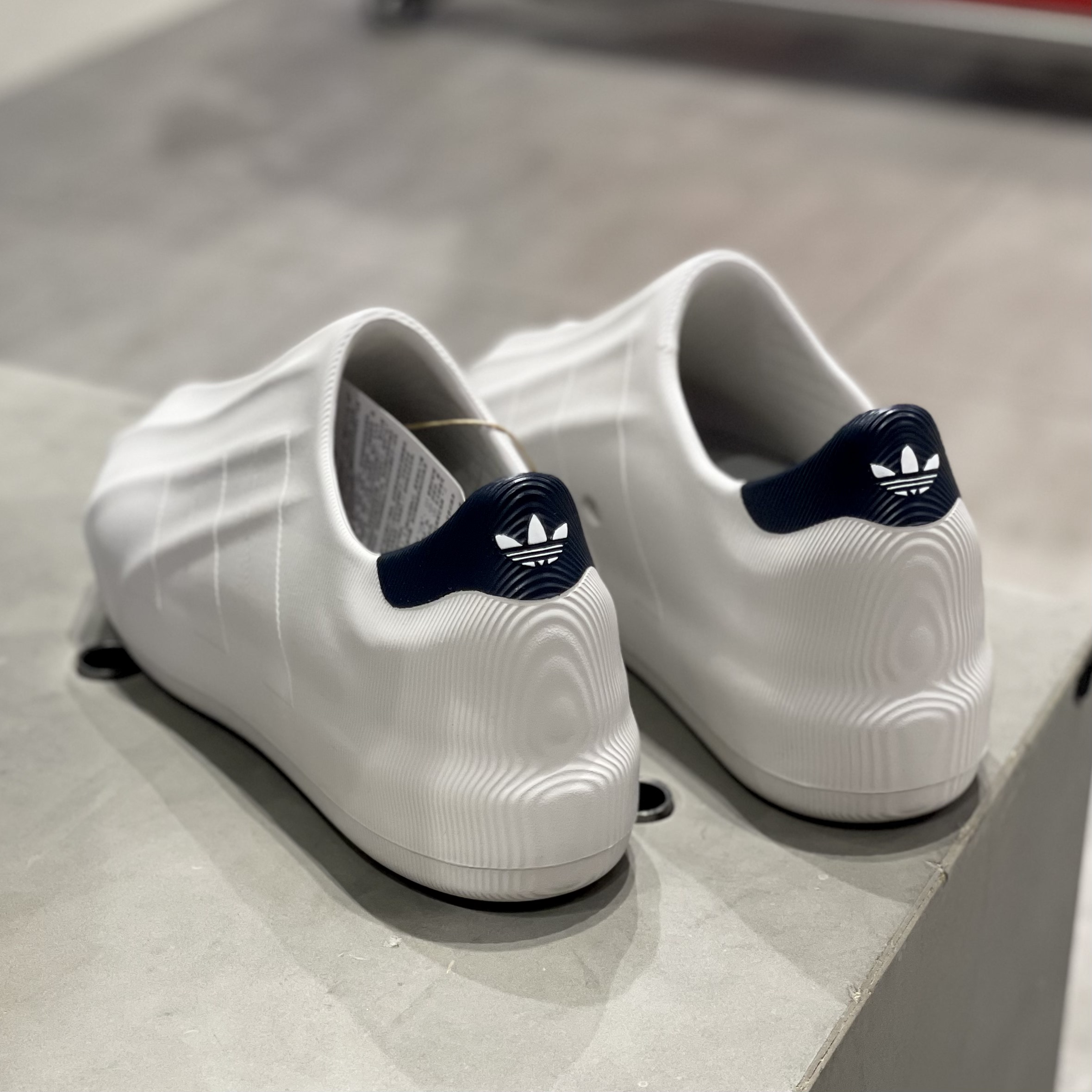 Adidas/阿迪达斯AdiFOM男女同款经典低帮运动休闲板鞋IF6180