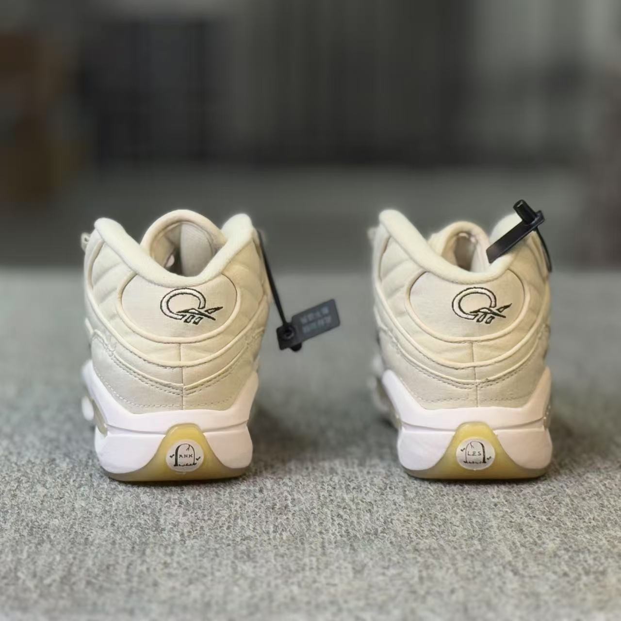 锐步Reebok Question Mid艾弗森 万圣节撕撕乐复古篮球鞋FZ1357
