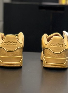 Adidas/阿迪达斯男女跑步低帮舒适厚底小麦色休闲运动板鞋ID6053