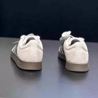 Adidas/阿迪达斯 男女同款低帮翻毛皮防滑耐磨德训鞋板鞋 JS3003