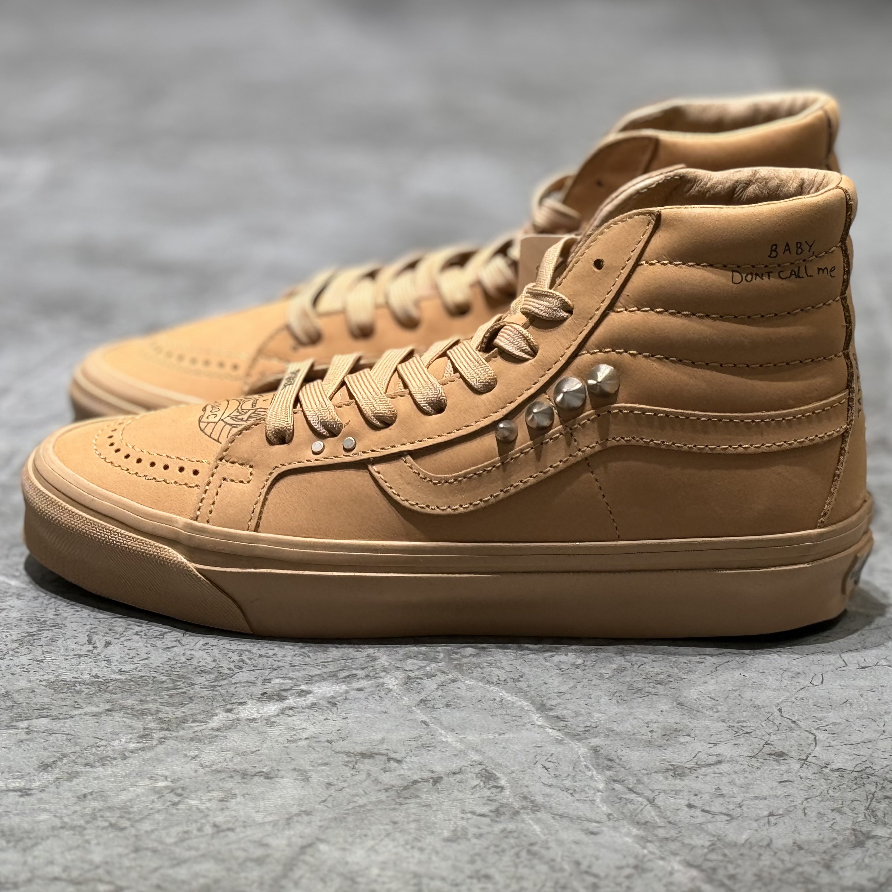 Vans SK8-Hi时尚休闲舒适联名款防滑耐磨高帮皮革板鞋VN0A5FBFJM3