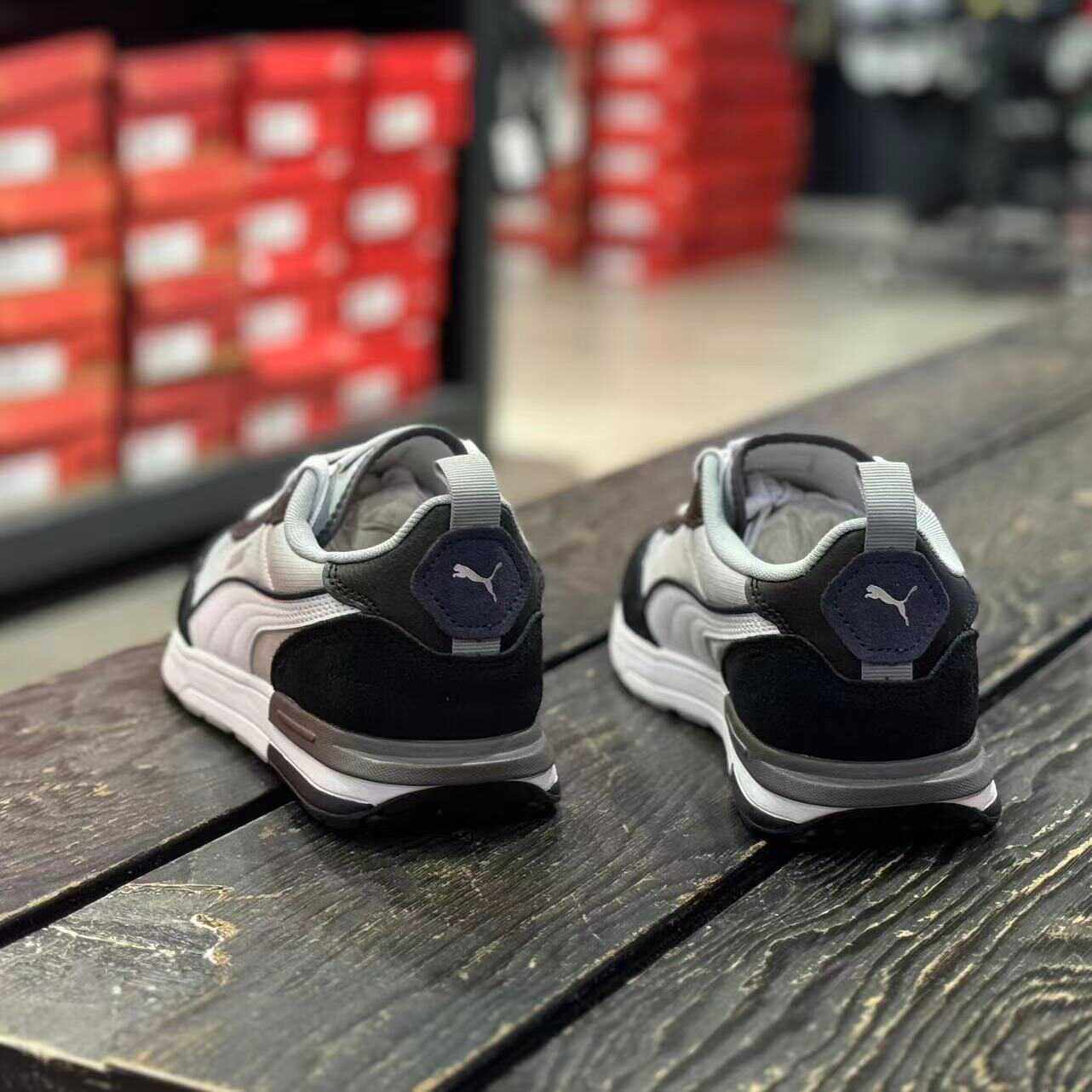 PUMA彪马R22情侣超轻复古休闲鞋