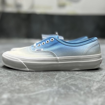 Vans Authentic时尚休闲高端OG舒适百搭渐变帆布板鞋VN0A4BV9B4P