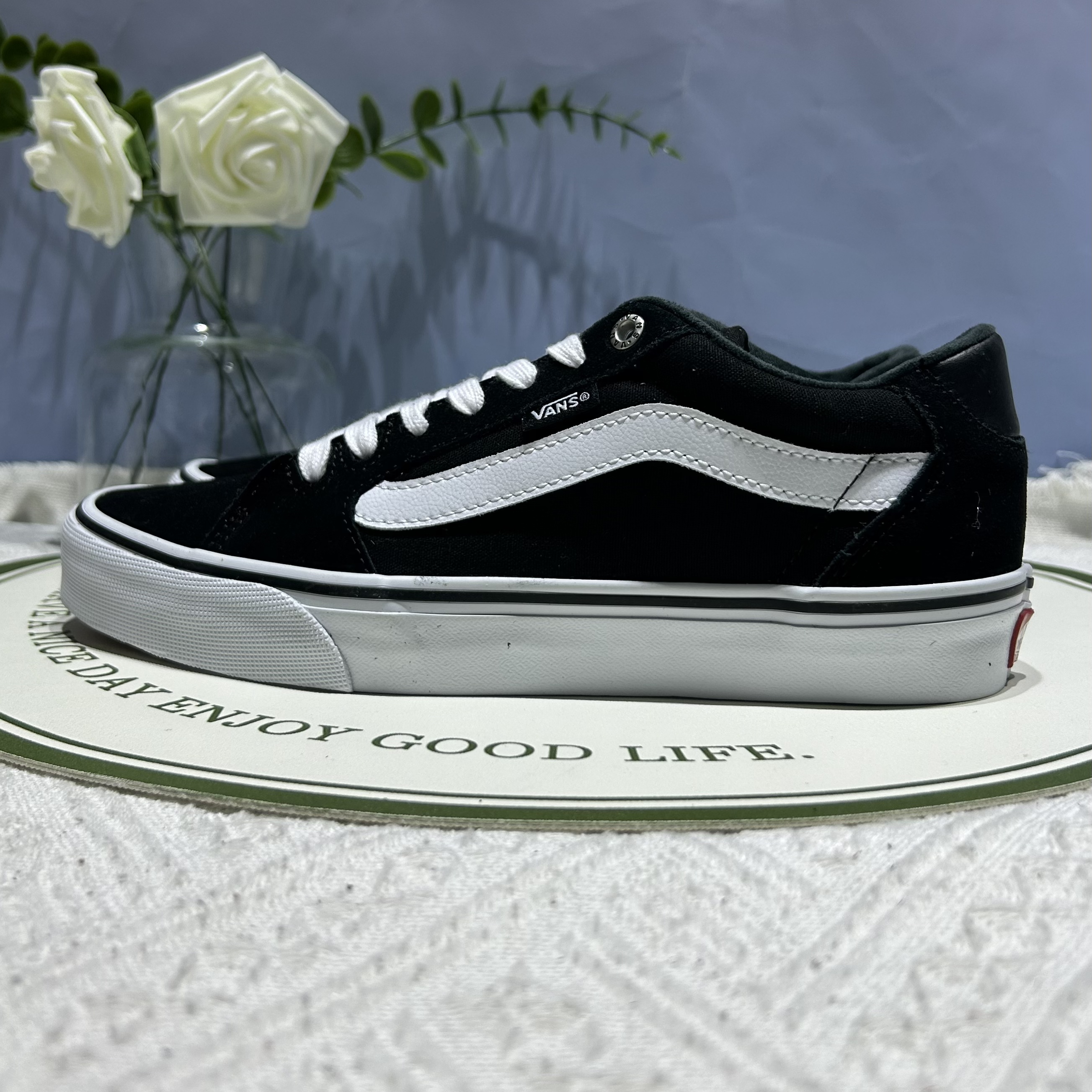 Vans Faulkner新款内里加绒保暖百搭男女同款低帮板鞋VN000SJVC4R