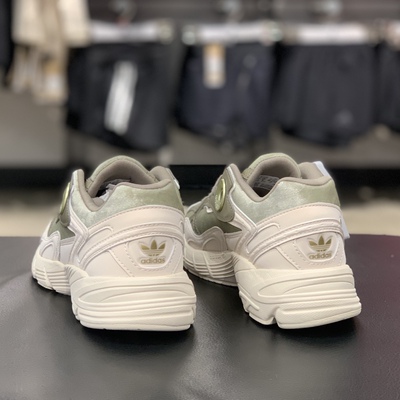 阿迪达斯老爹鞋Adidas