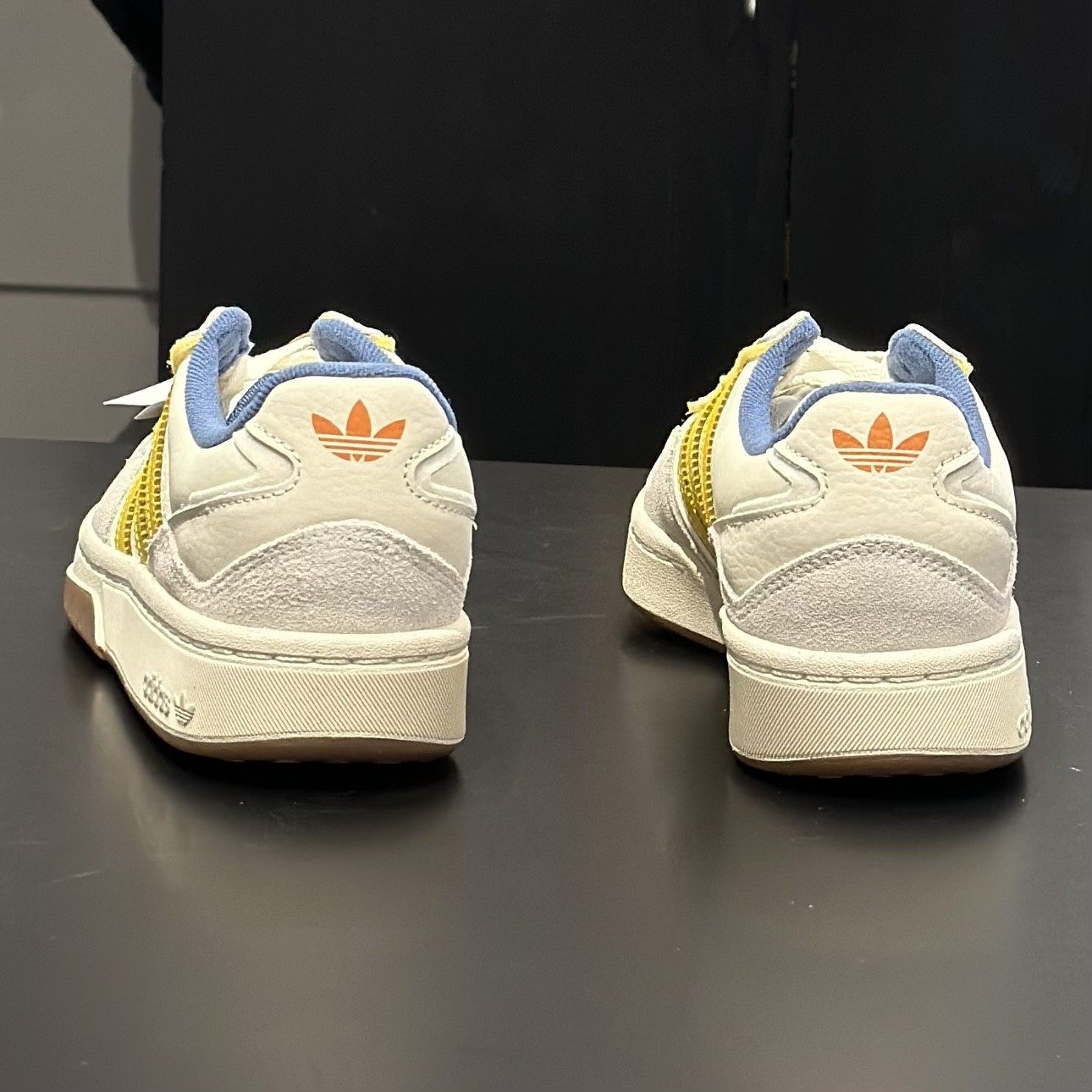 阿迪达斯Adidas秋冬季男款复古经典轻便低帮运动休闲板鞋 ID0559