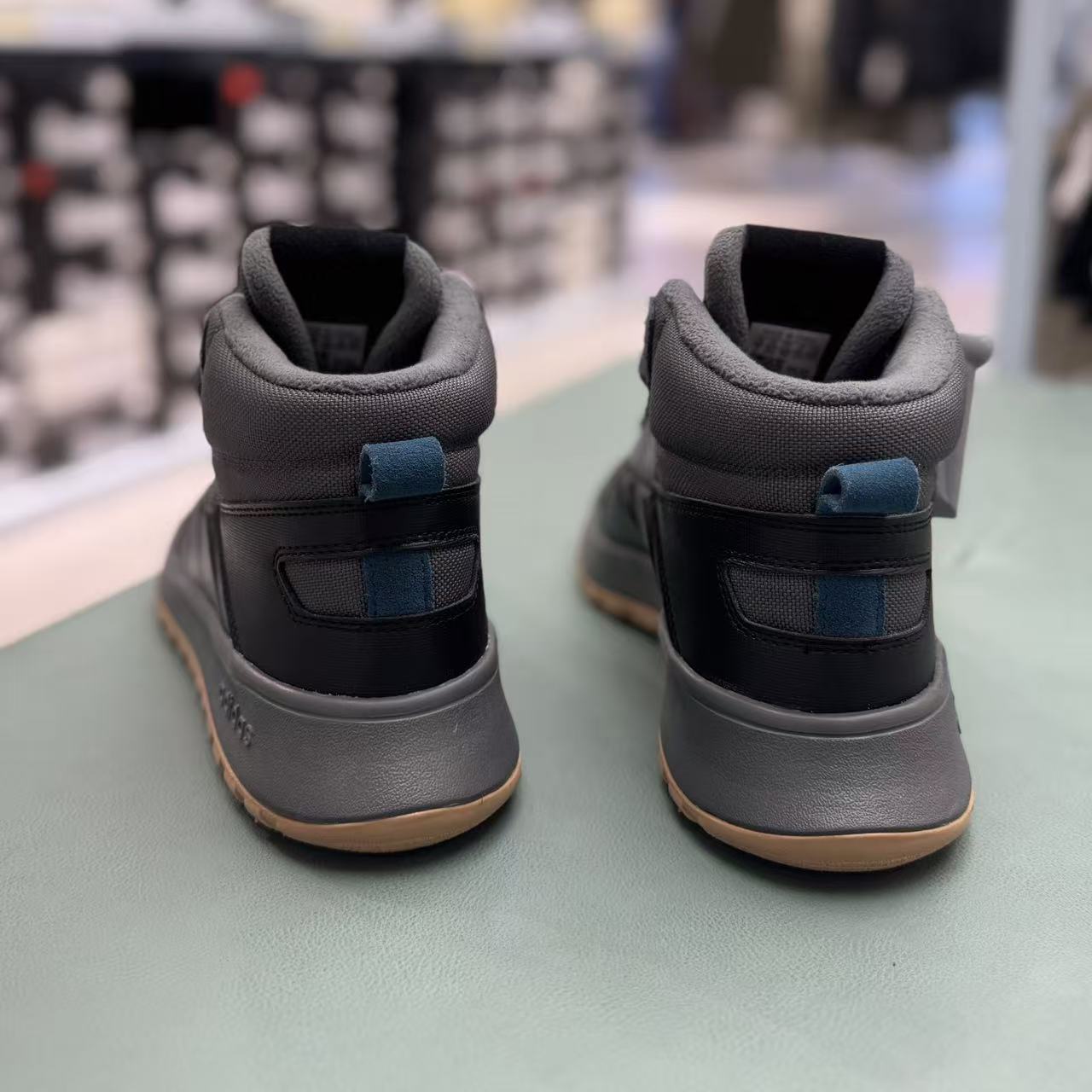 阿迪达斯Fusionboosts休闲鞋