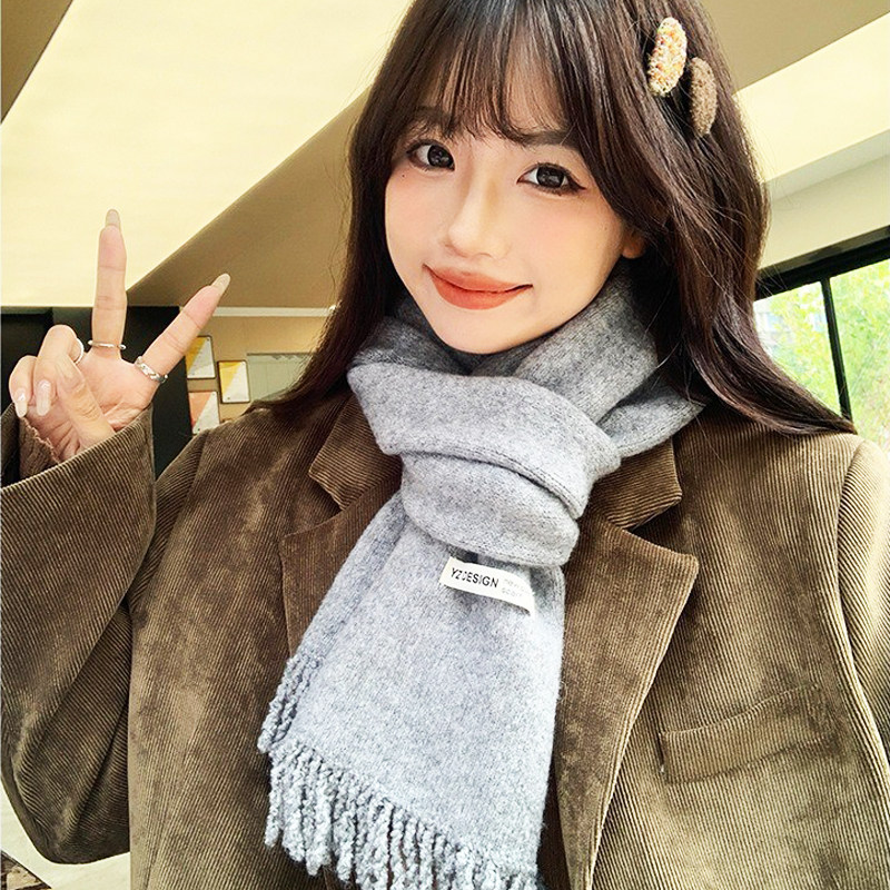 带流苏须子灰色围巾女秋冬季2025新款毛线针织白色少女围脖韩版潮