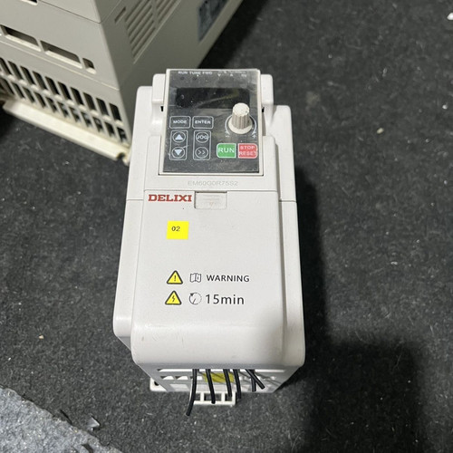 德力西变频器EM60G0R75S2单相220V 0.75KW DELIXI二手拆机件 包好