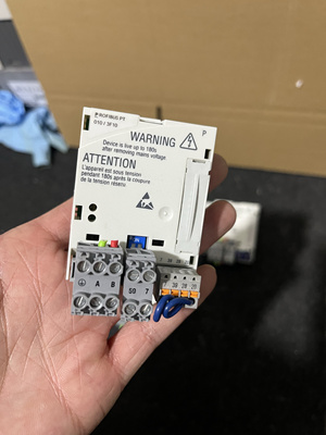 Lenze伦茨8200变频器iO板 E82ZAFPC010 功能包好 成色漂亮