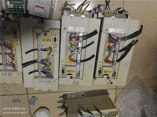 科比原装10F5M1D-3AGA变频器 E167544 2..2KW 380V 功能包好 议价