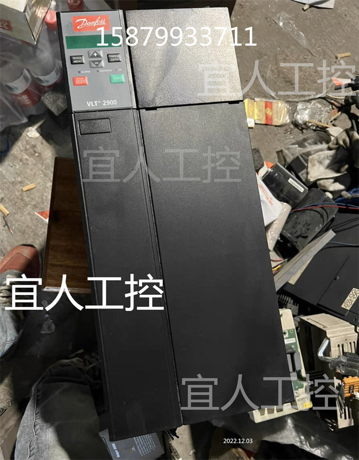 VLT2900/2800丹佛斯VLT2982PT4B20STR P/N：195N2913 18.5KW 包好