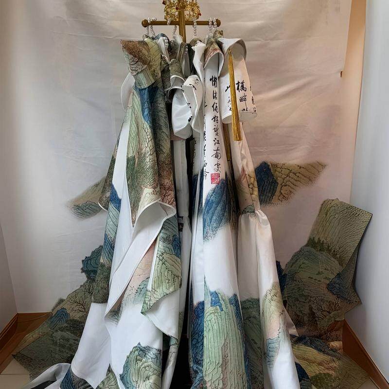 新款儿童模特走秀国风礼服水墨