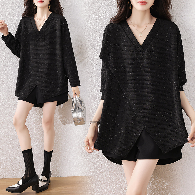 洋气宽松中长款V领胖妹妹上衣