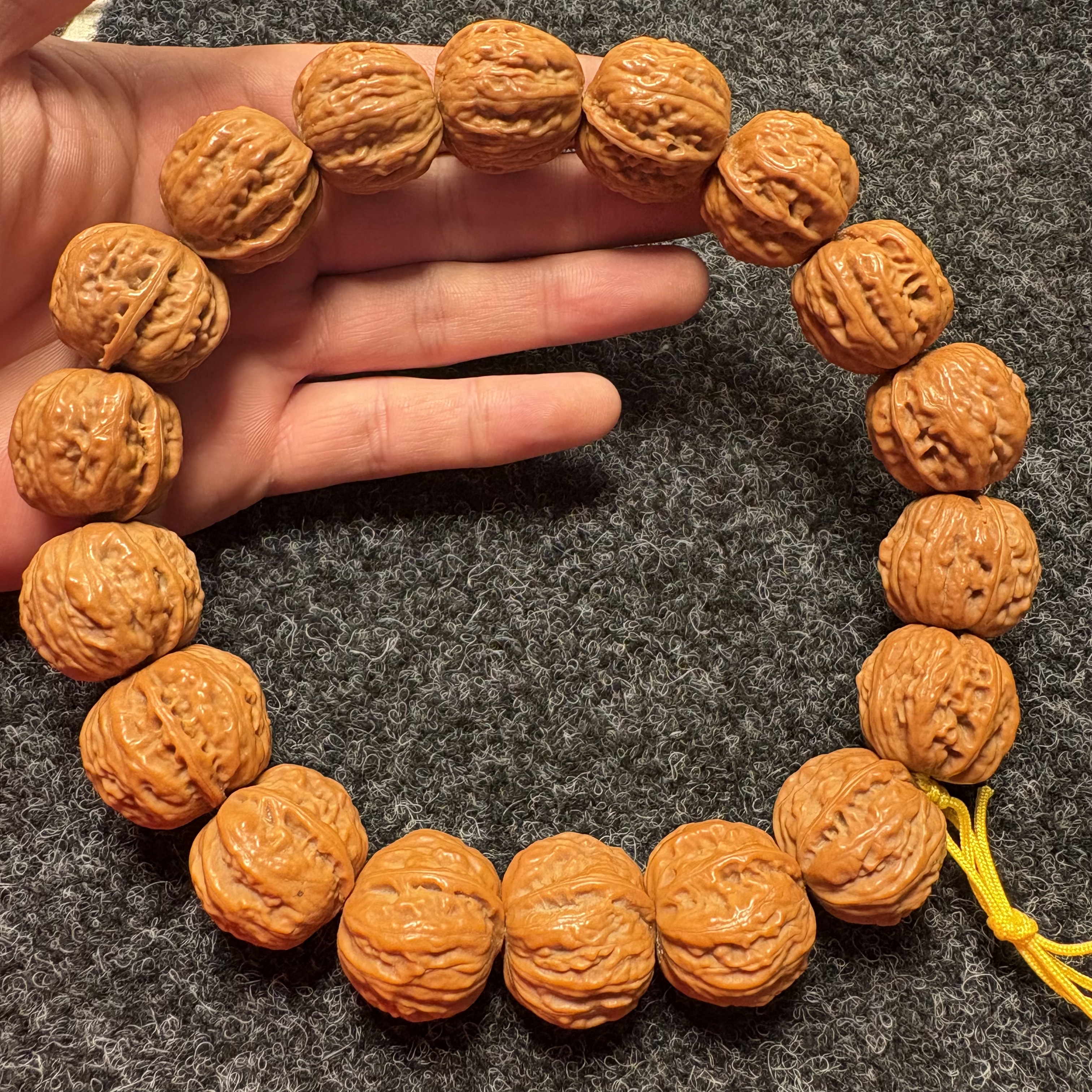 磨盘南瓜狮子头机刷打底，秋子核桃18颗手持