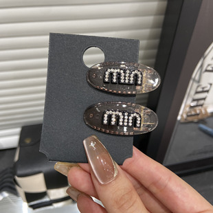 E3369 春夏简约气质高级咖色字母网红侧边碎发发夹ins发饰 两只装