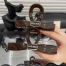 E4626 金属标巧克力13cm大号抓夹女2025新高级感鲨鱼盘发夹子头饰