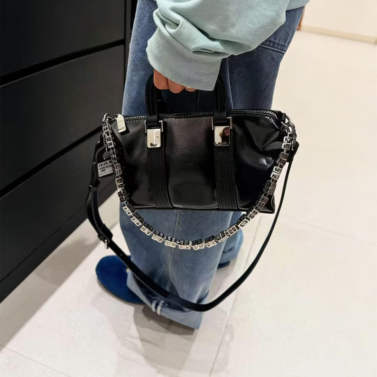 春夏新款链条复古手提小包新款枕头包高级质感百搭通勤斜挎包女包