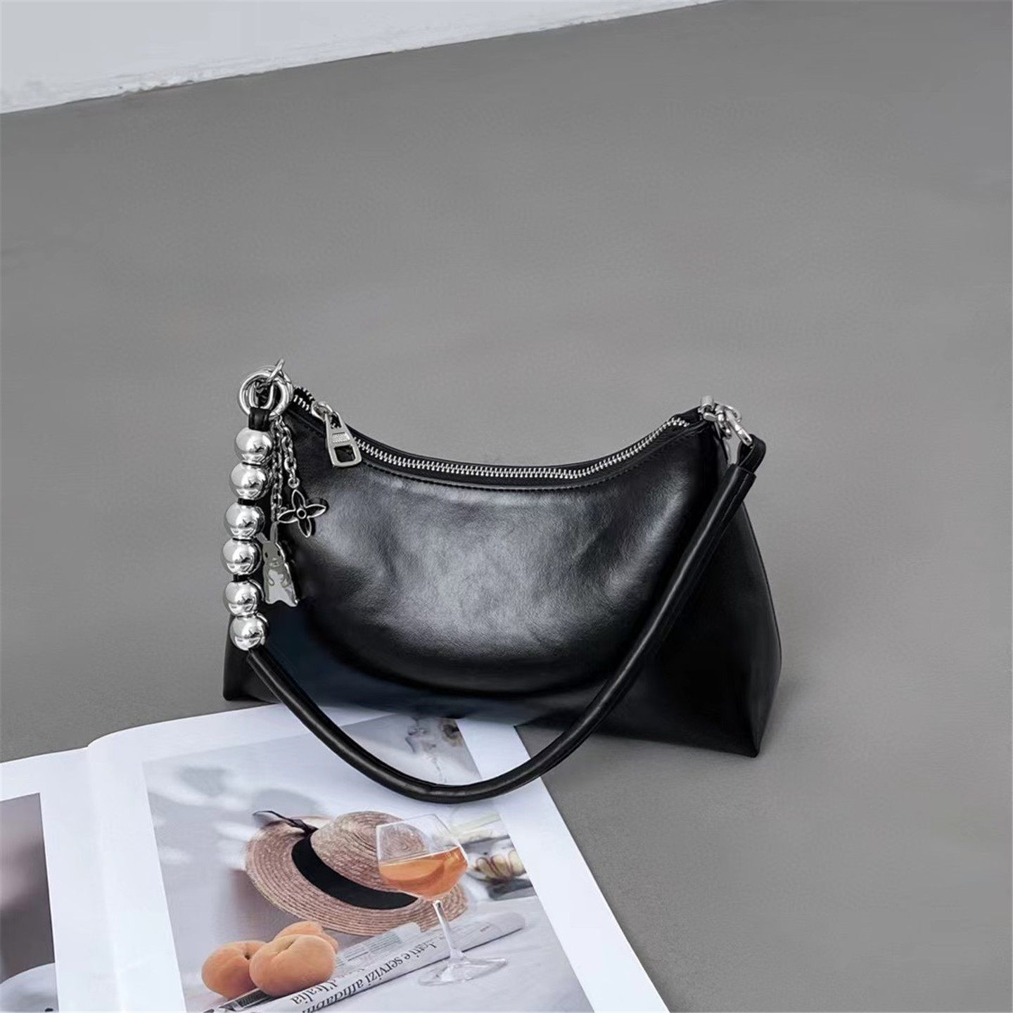 黑色月牙包女2026新款高级感小众百搭腋下包时尚单肩斜挎通勤包包