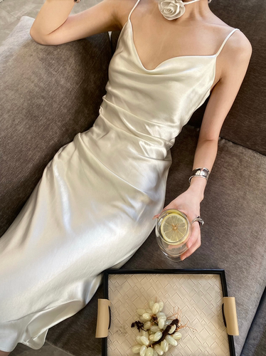 journeyj基础款白色荡领吊带裙