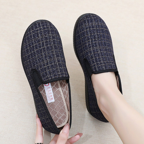 老北京布鞋平底防滑透气老人鞋