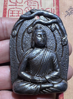 复古藏传佛龛嘎乌盒装藏式佛像天铁托甲佛祖牌寒铁吊坠玄铁挂件