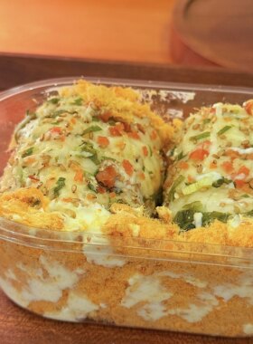 小春日食 老式奶香酱多多古早香葱肉松火腿动物奶油爆酱面包卷